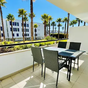 angies-marina-apartment-in-lagos.hotelaalgarve.com/