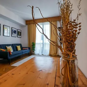 apartament-universitate-centrul-vechi.bucharesthotelsnow.com/