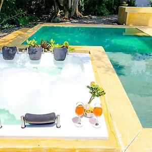 Luxury In Aguacatala Сasa de vacaciones